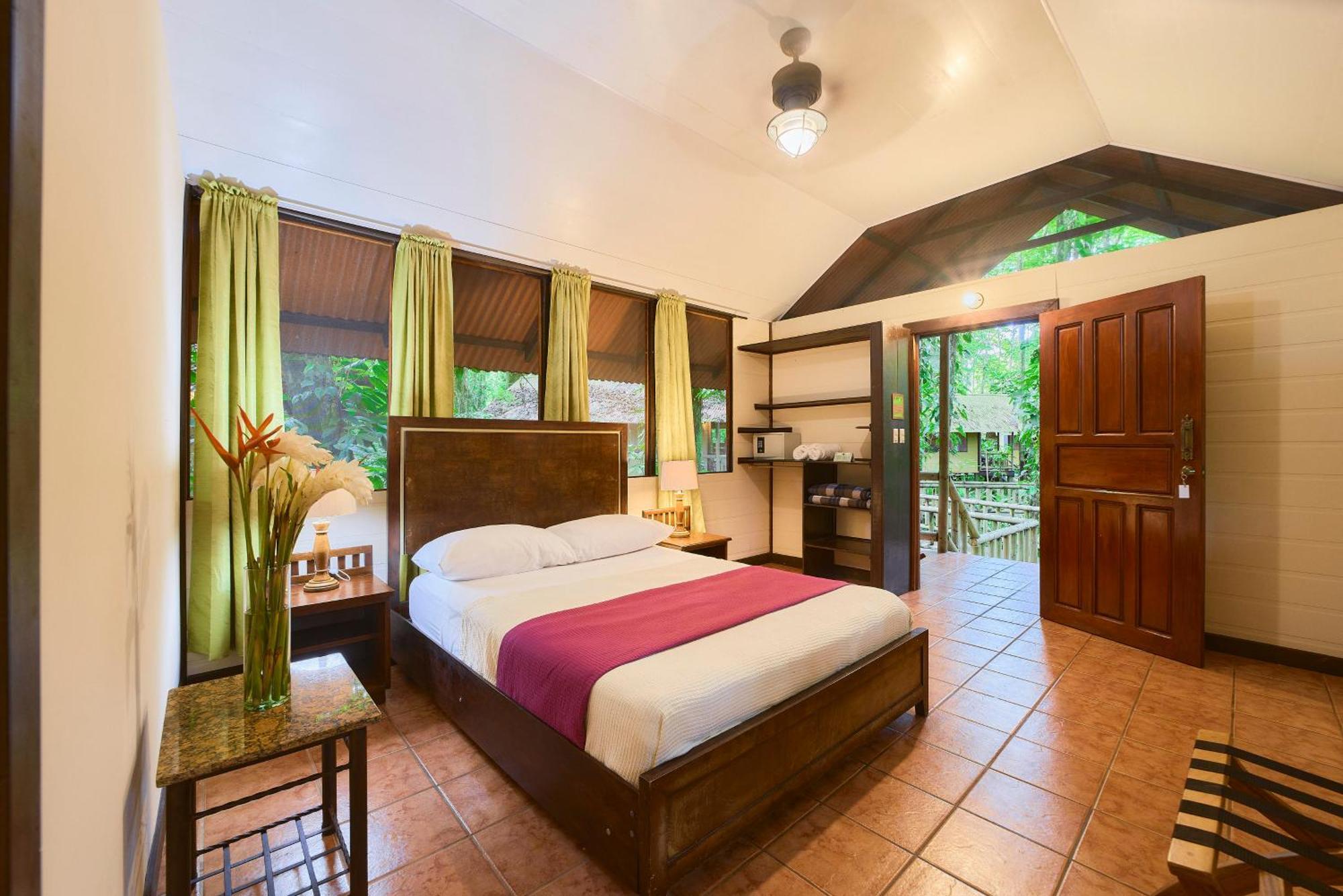 Evergreen Lodge ตอร์ตูเกโร ภายนอก รูปภาพ