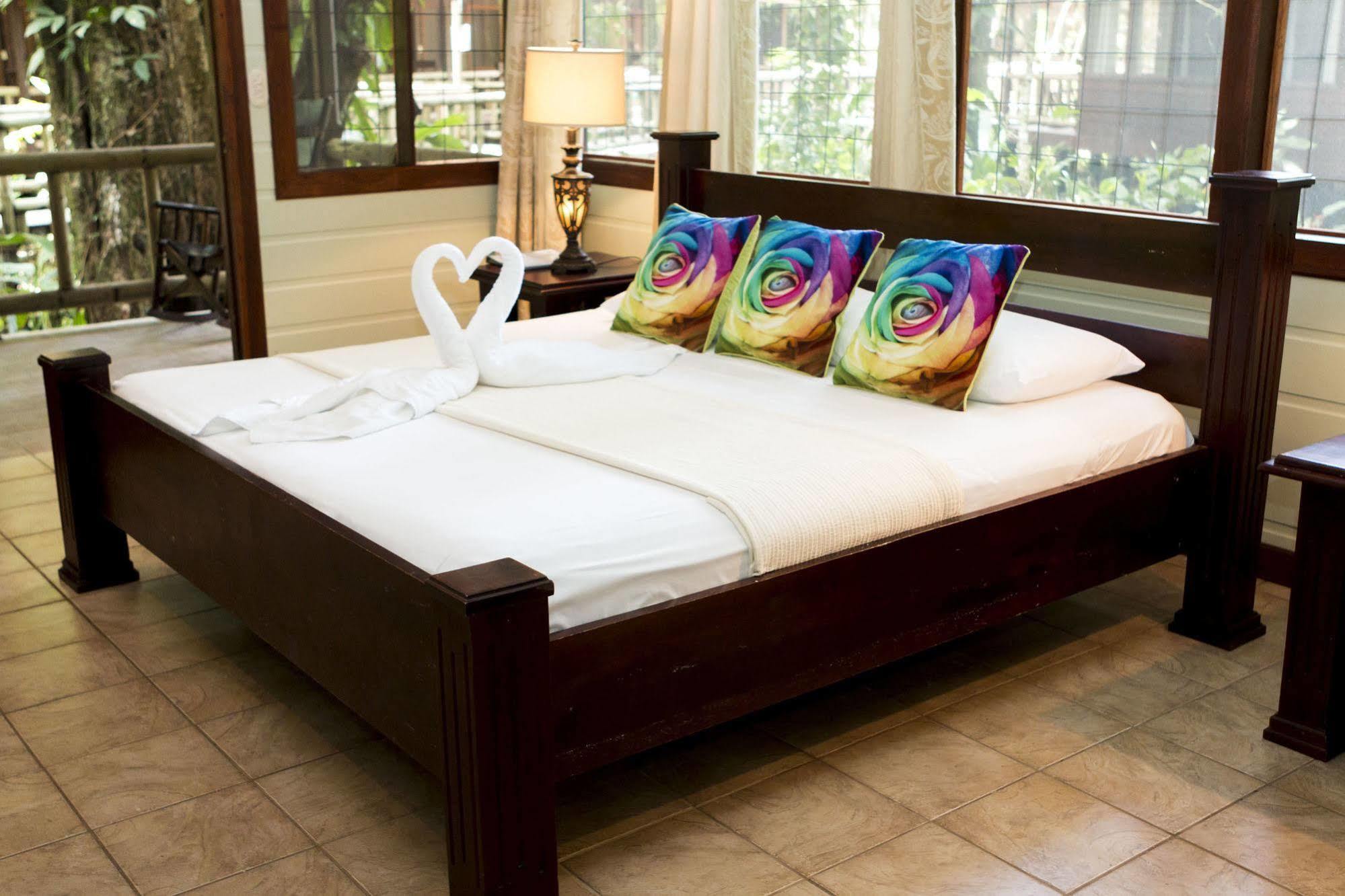 Evergreen Lodge ตอร์ตูเกโร ภายนอก รูปภาพ
